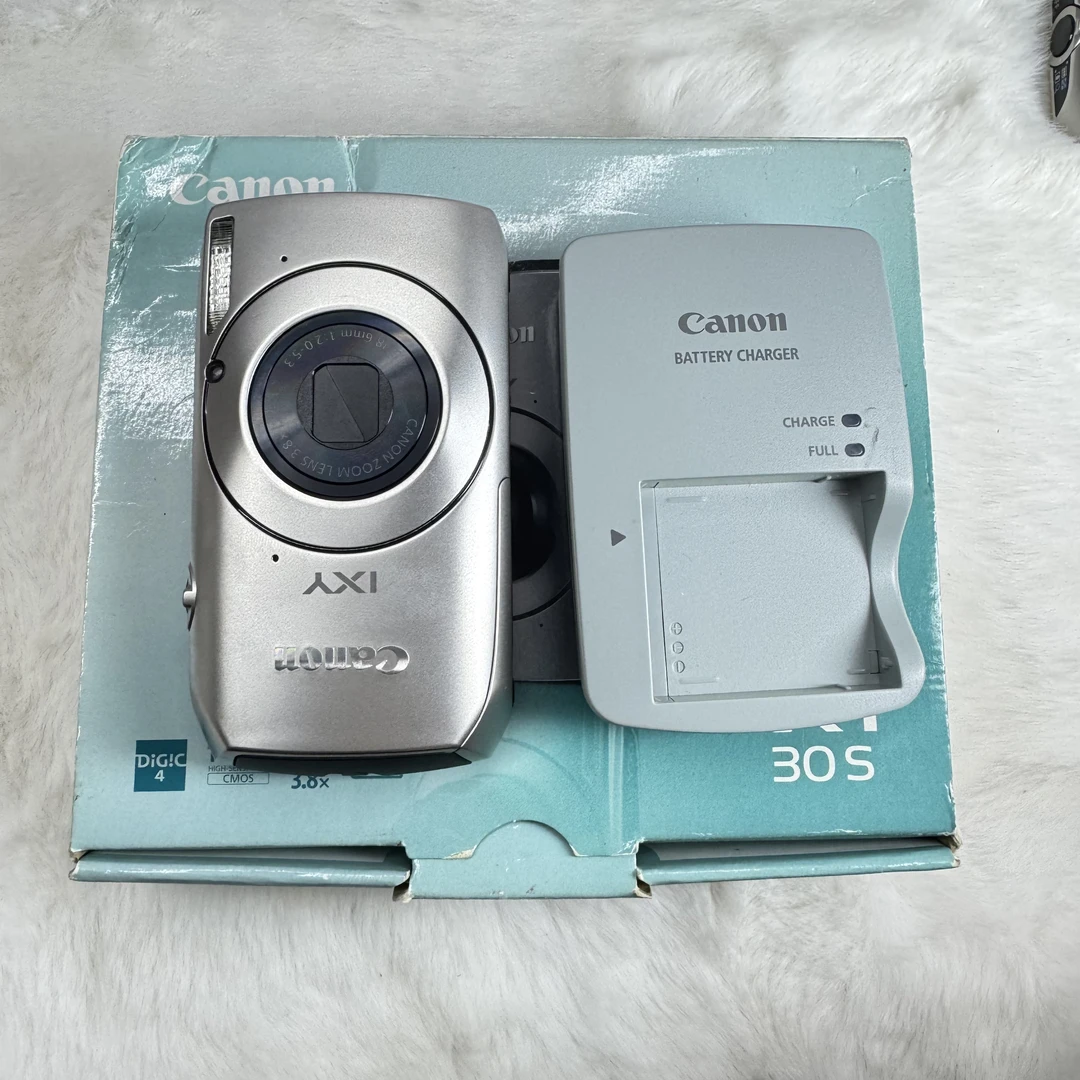 准新品 Canon/佳能 ixus300hs 银色 日英版 机皇 原盒 编号6083