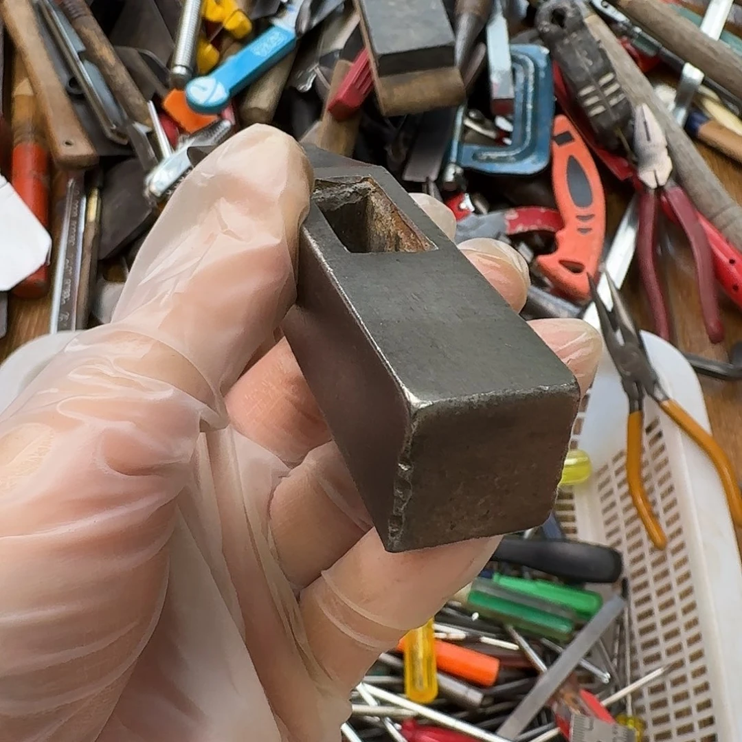 刘***8厚款五金工具制造工艺