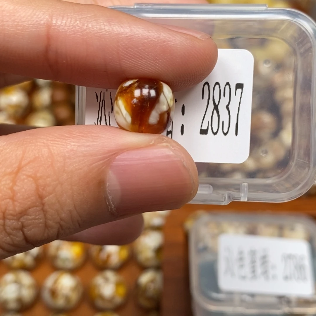 把件猴头核桃沁色圆珠老型2837