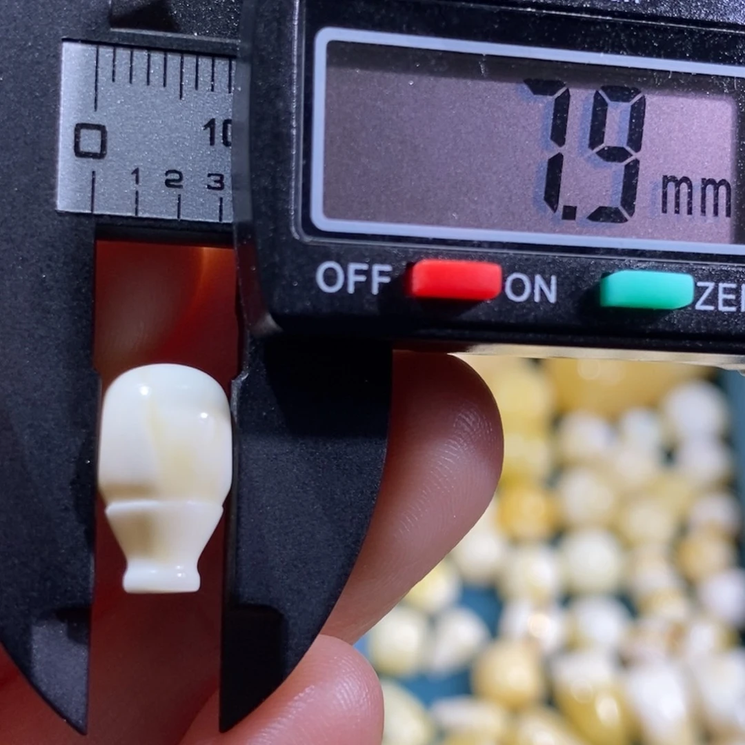 蜜蜡裸石未镶嵌配饰