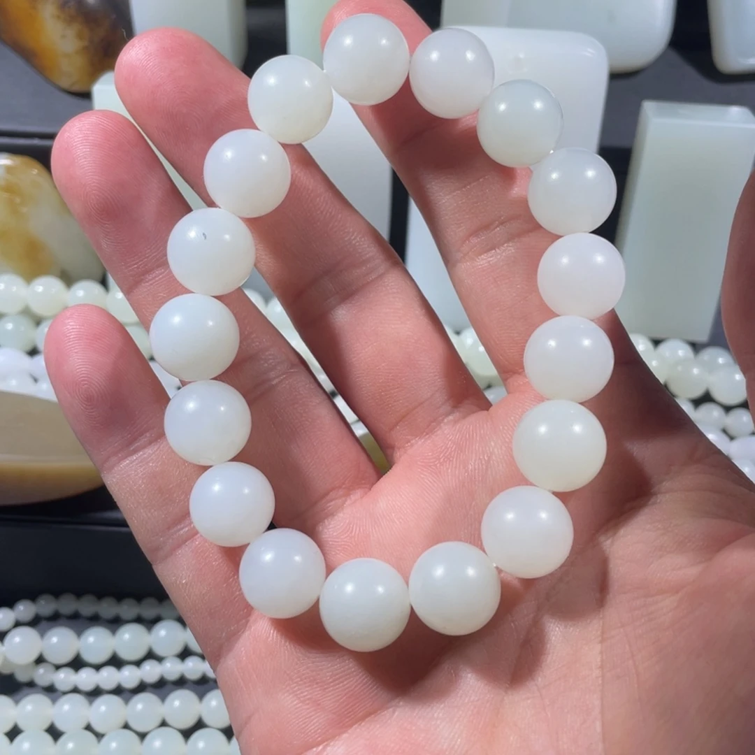 和田玉未镶嵌颈饰手串