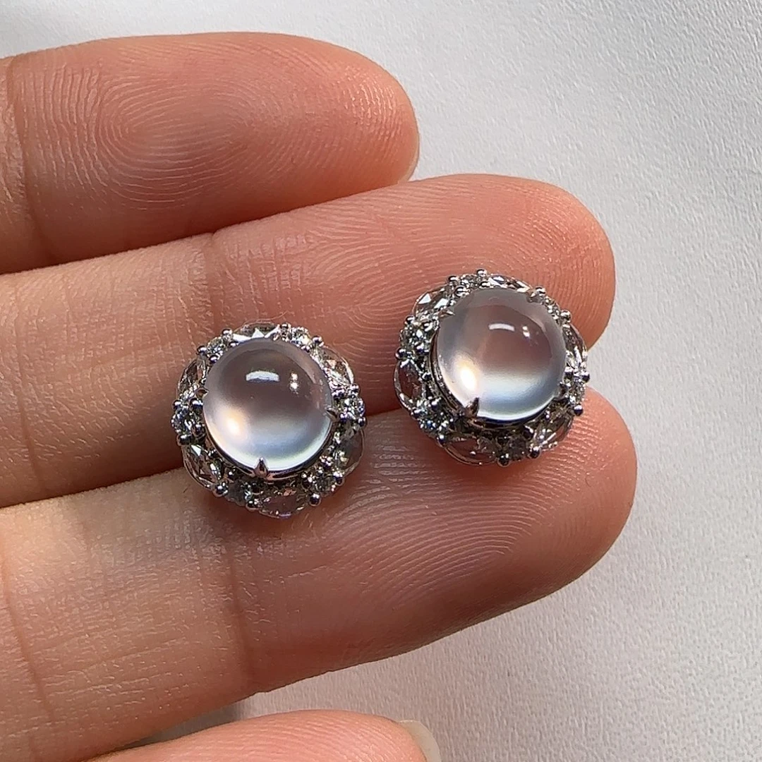 翡翠18K金镶嵌耳钉蛋面