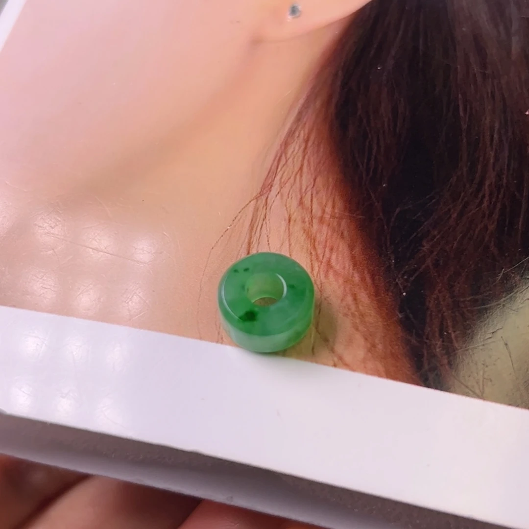 翡翠颈饰未镶嵌经*生路路通