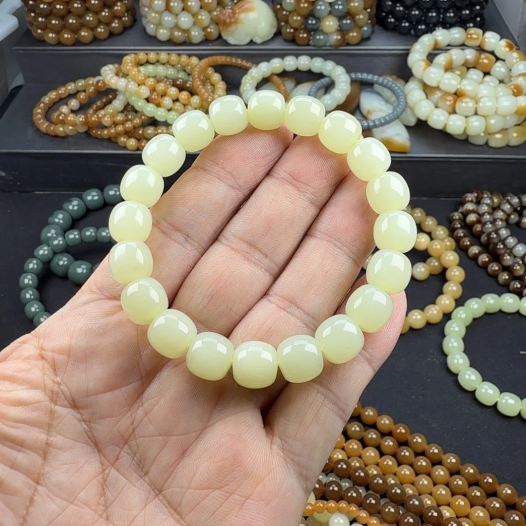 就***儿和田玉未镶嵌手链