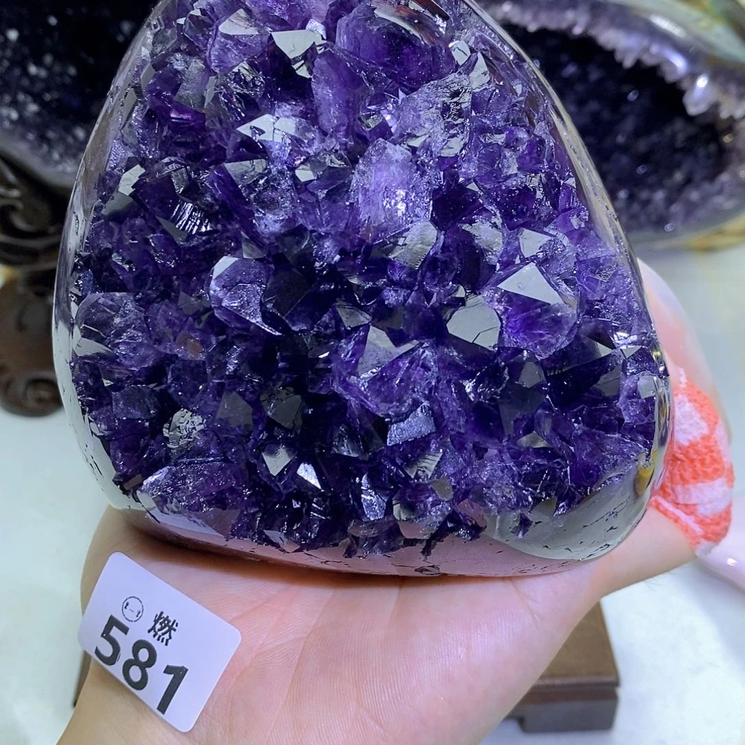 紫晶未镶嵌大型摆件（非配饰）