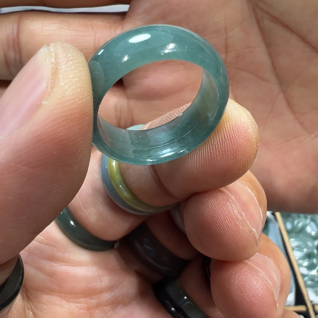 翡翠未镶嵌戒指1111116
