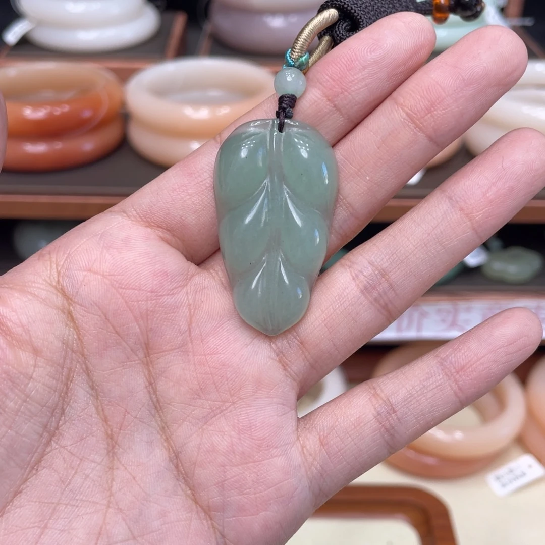 未镶嵌手镯石英质玉