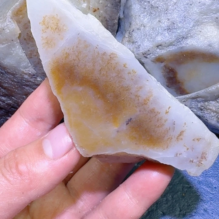 和田玉未镶嵌珠宝半成品