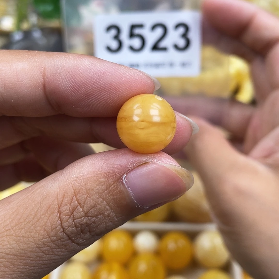 琥珀未镶嵌珠宝奇石13