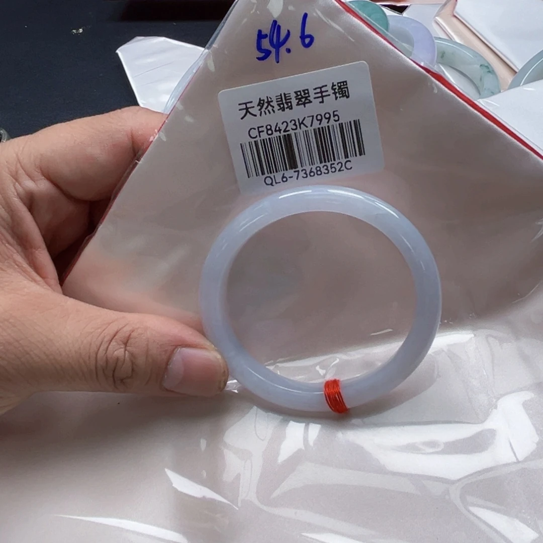 翡翠手镯未镶嵌手镯