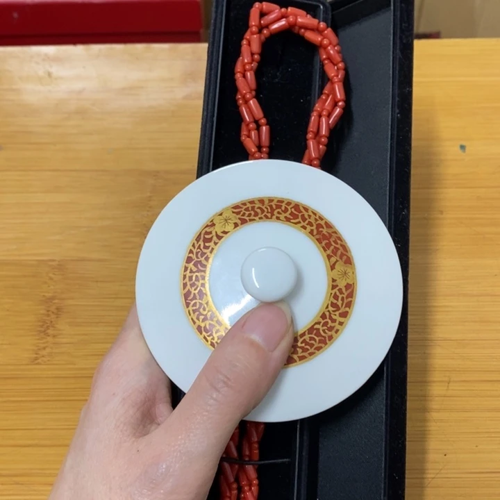 瓷片哈中古工艺品一件