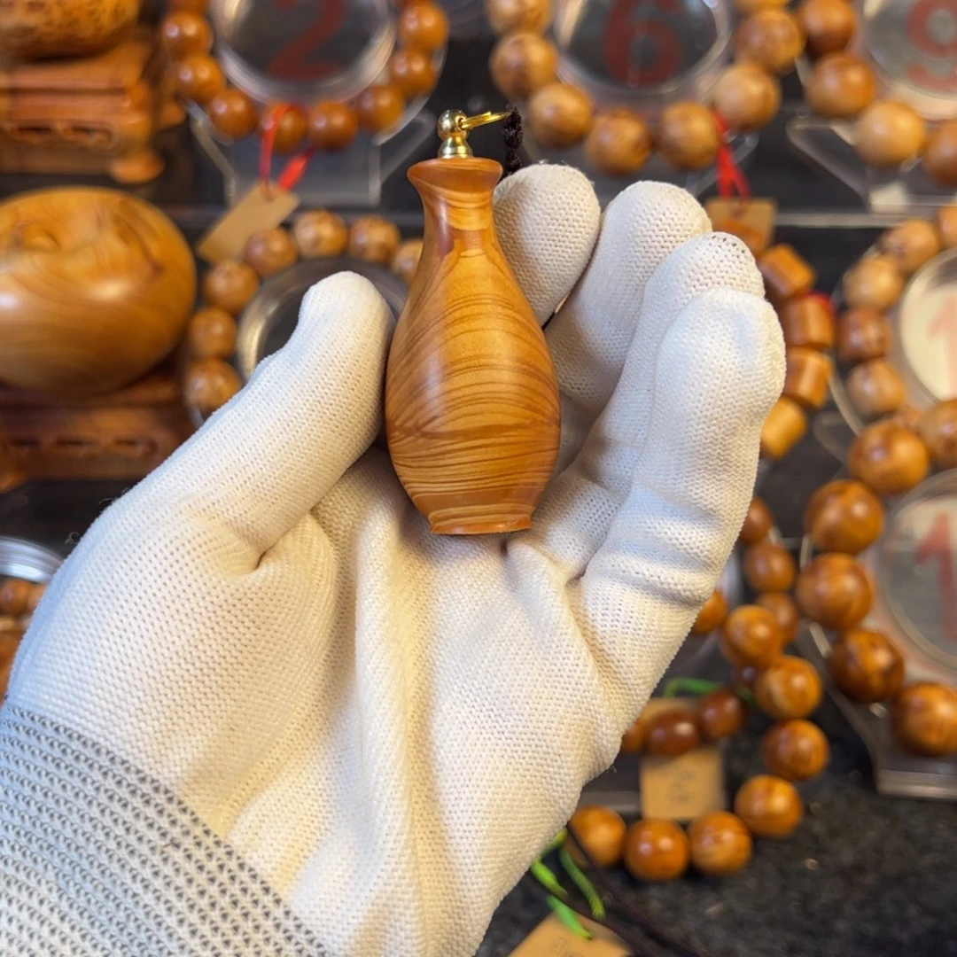 柏木（崖柏）太行崖柏吊坠花瓶