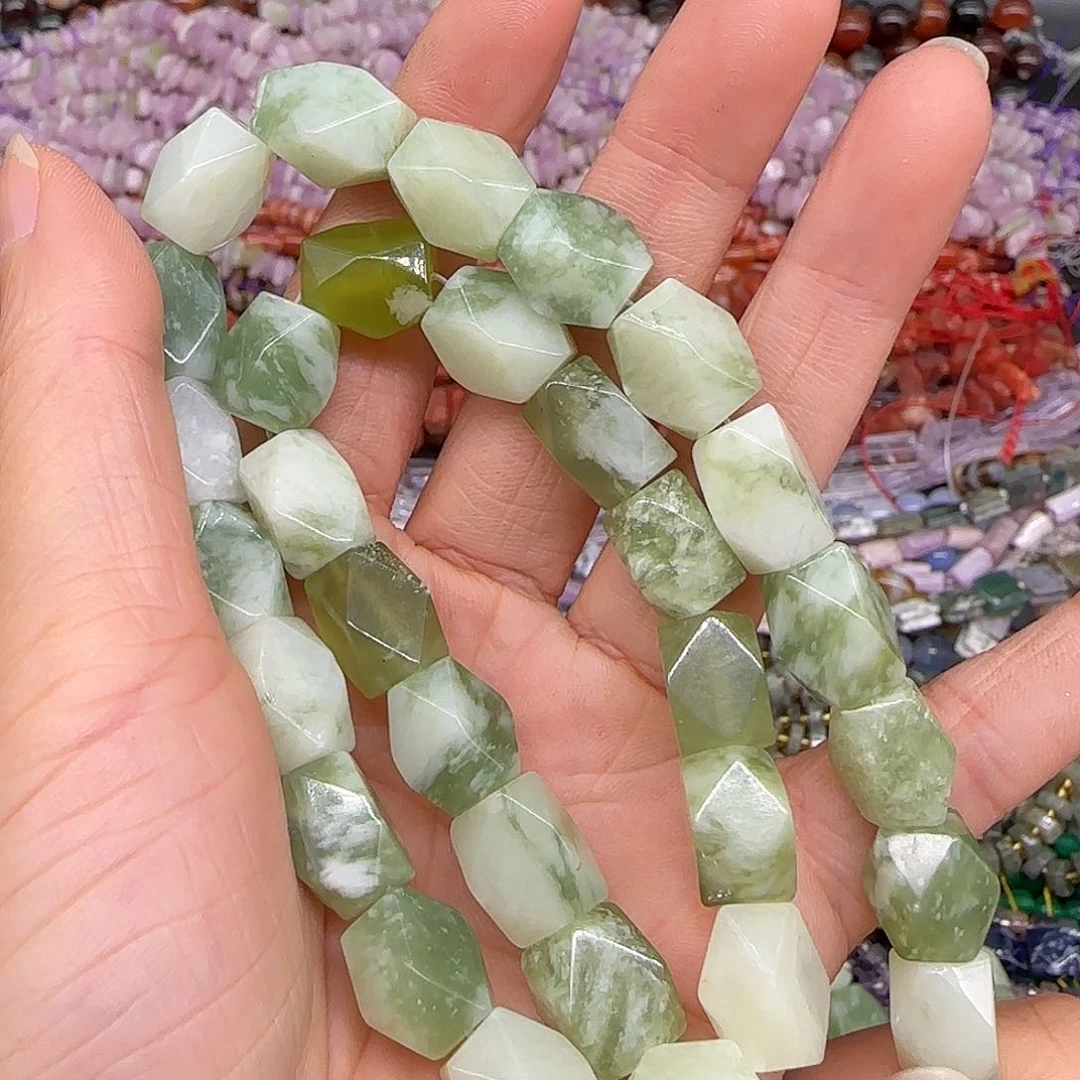 玛瑙/玉髓合金珠宝半成品岫玉八棱8mm一条