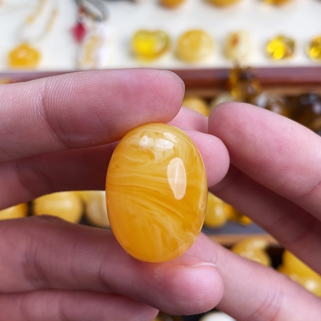 琥珀未镶嵌珠宝奇石