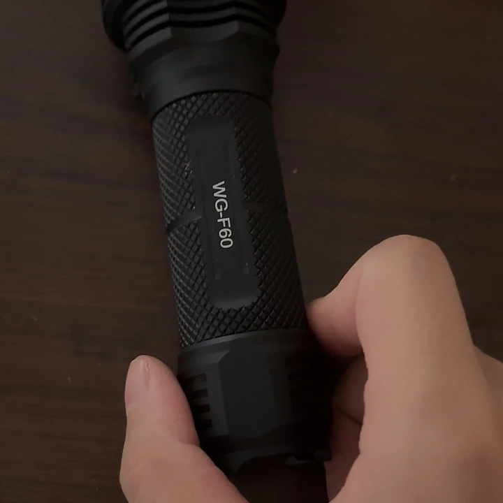 丸龟F60强光远射手电