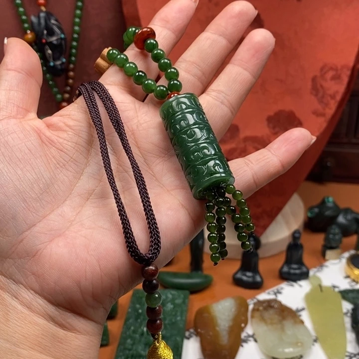 颈饰未镶嵌和田玉