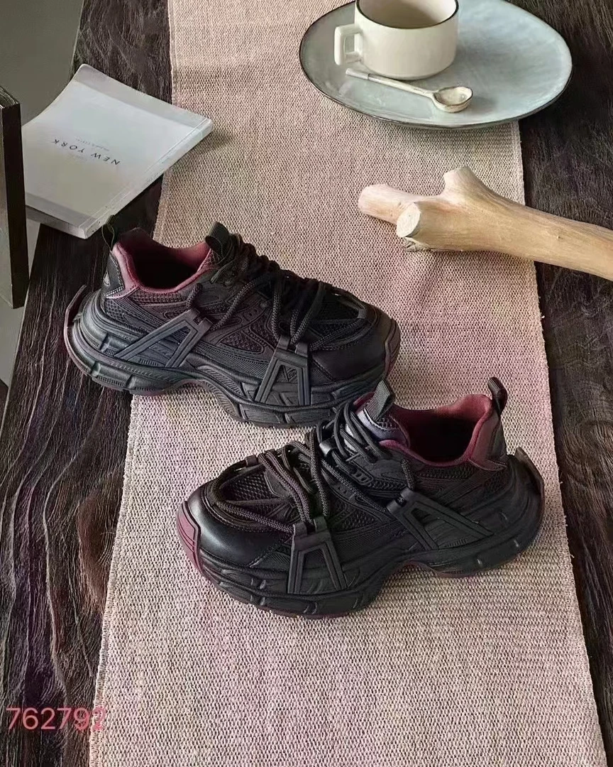 小白鞋老爹鞋乐福鞋马丁靴啊甘鞋