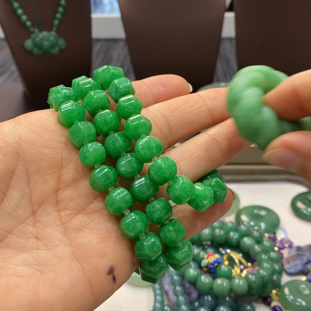 石英岩玉未镶嵌戒指