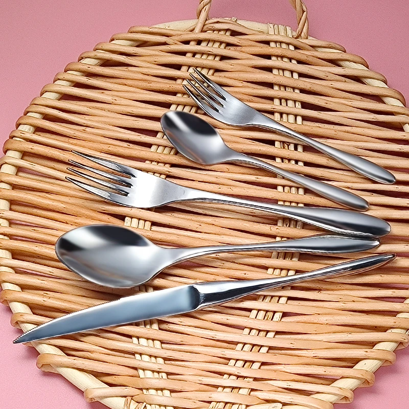 不锈钢牛排刀叉勺304子弹头家用高档吃牛扒西餐餐具