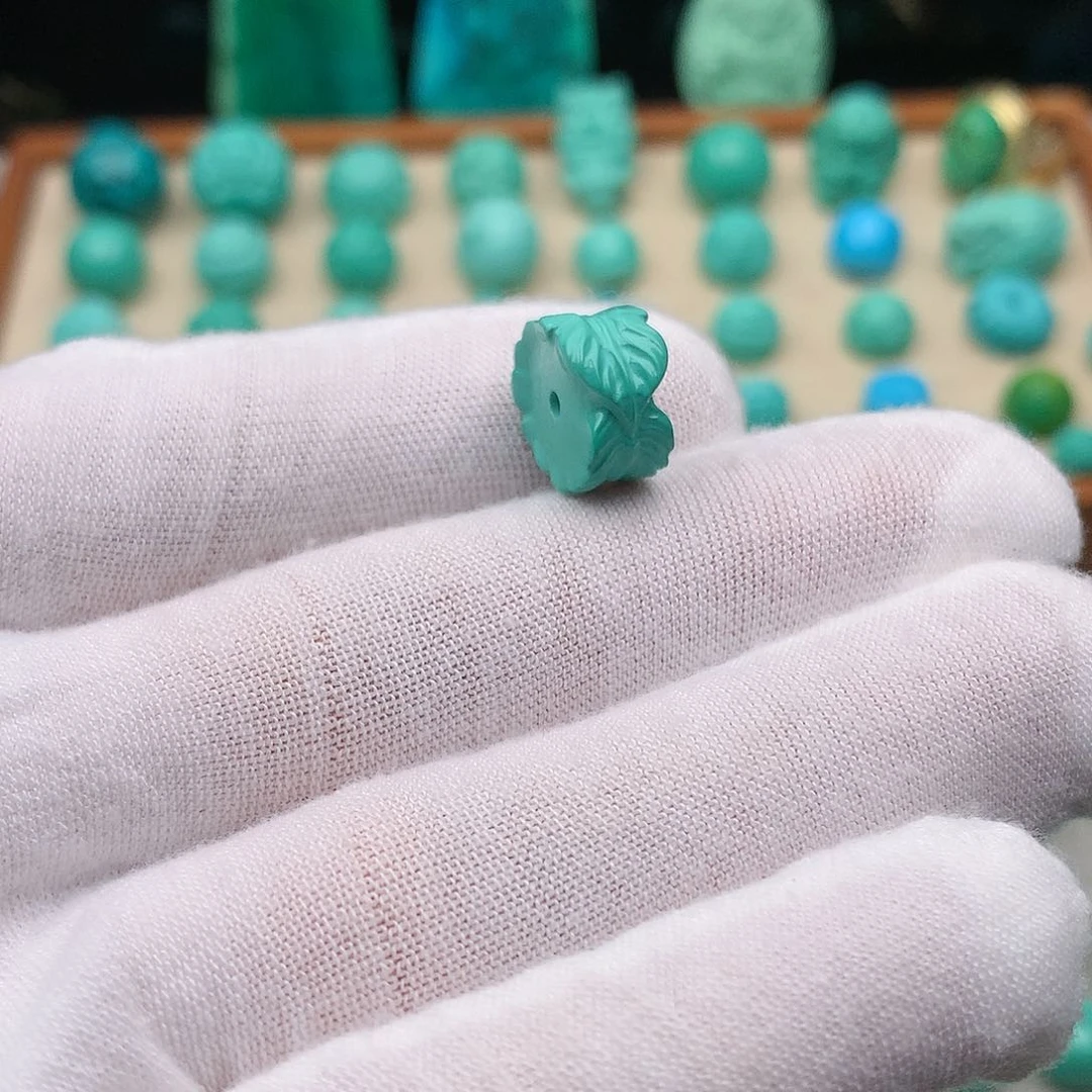 湖北原矿12mm羽毛扣