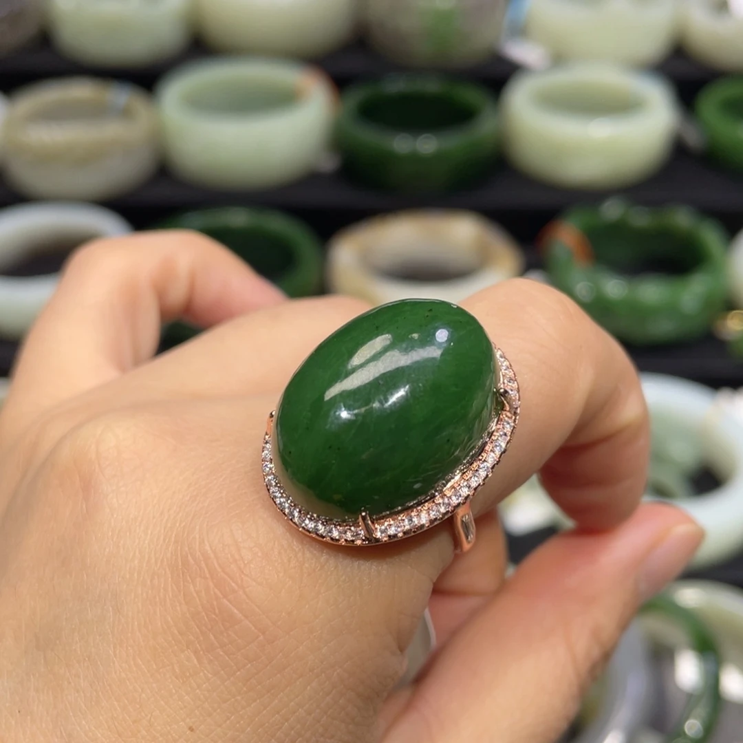 未镶嵌戒指和田玉