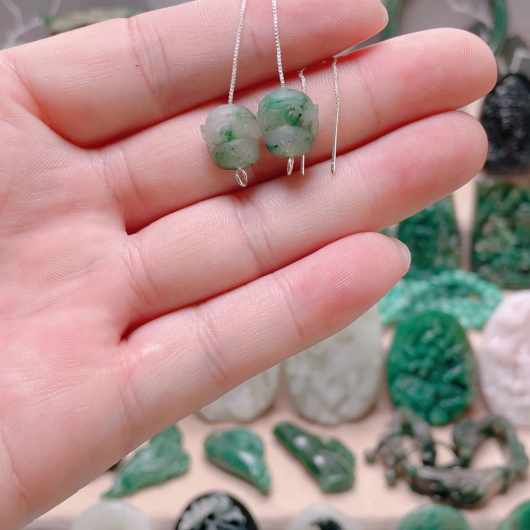 独山玉未镶嵌颈饰