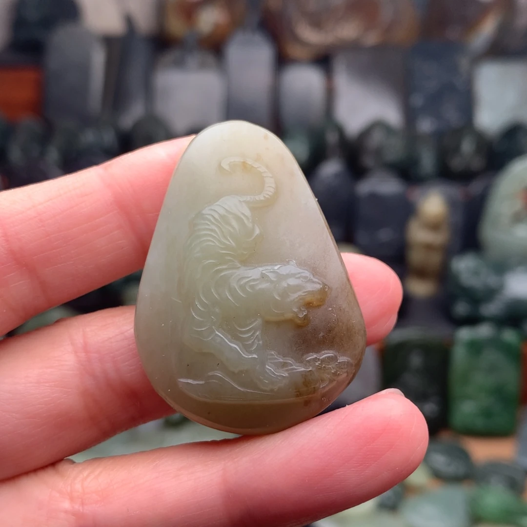 和田玉未镶嵌颈饰挂件24