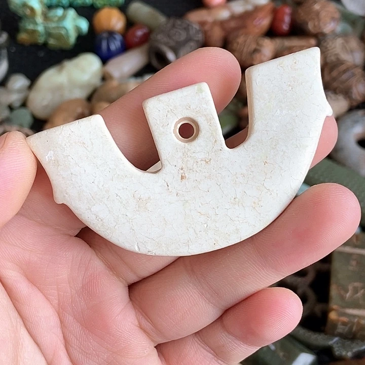 和田玉未镶嵌颈饰13