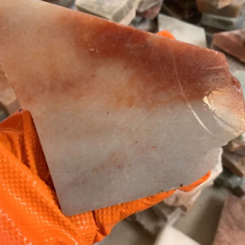 【闪购商品】石英质玉手镯未镶嵌红闪闪