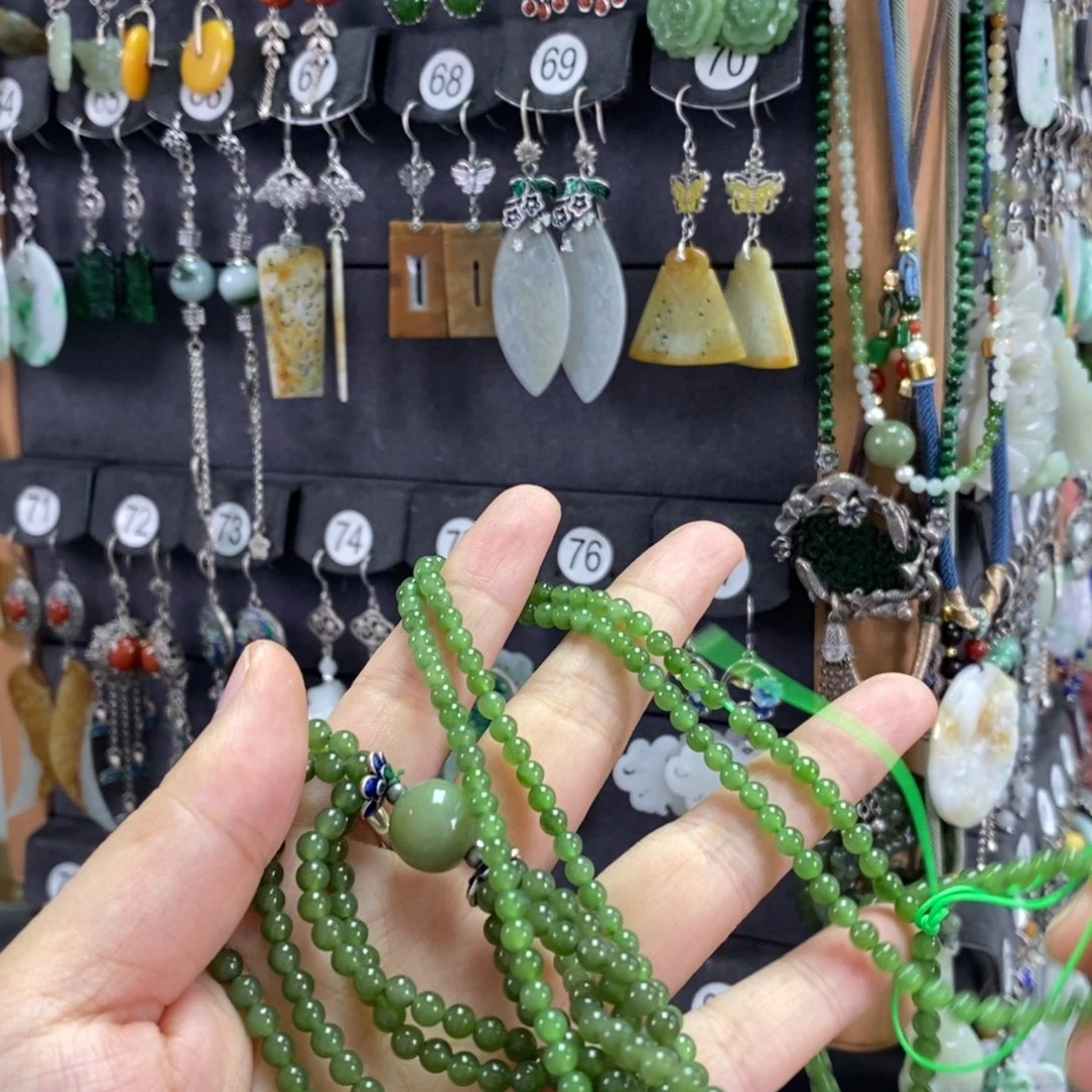 和田玉未镶嵌颈饰“****月X29