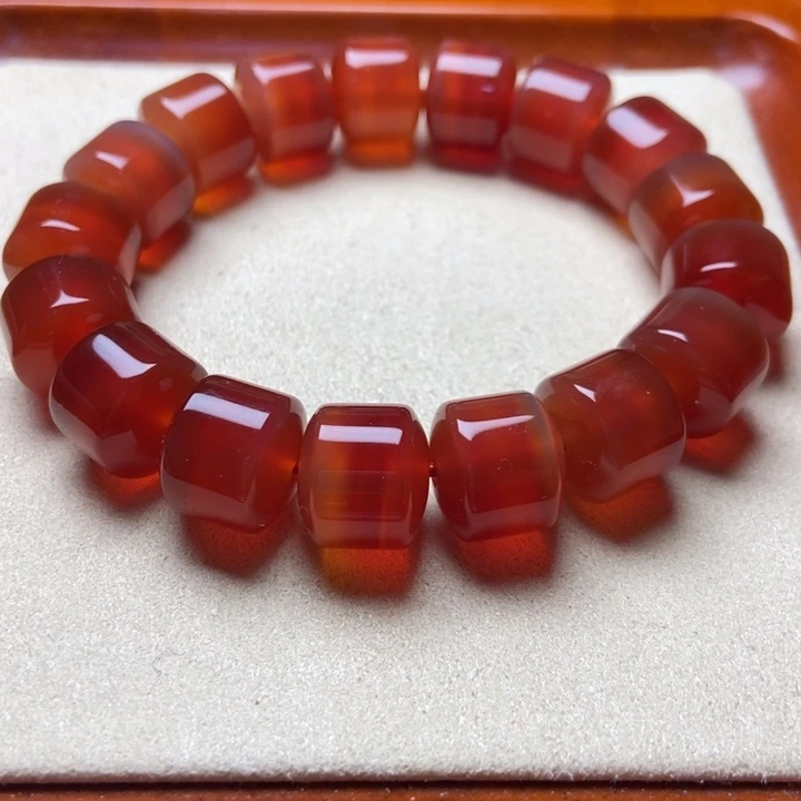 玛瑙/玉髓未镶嵌手串冰红直切