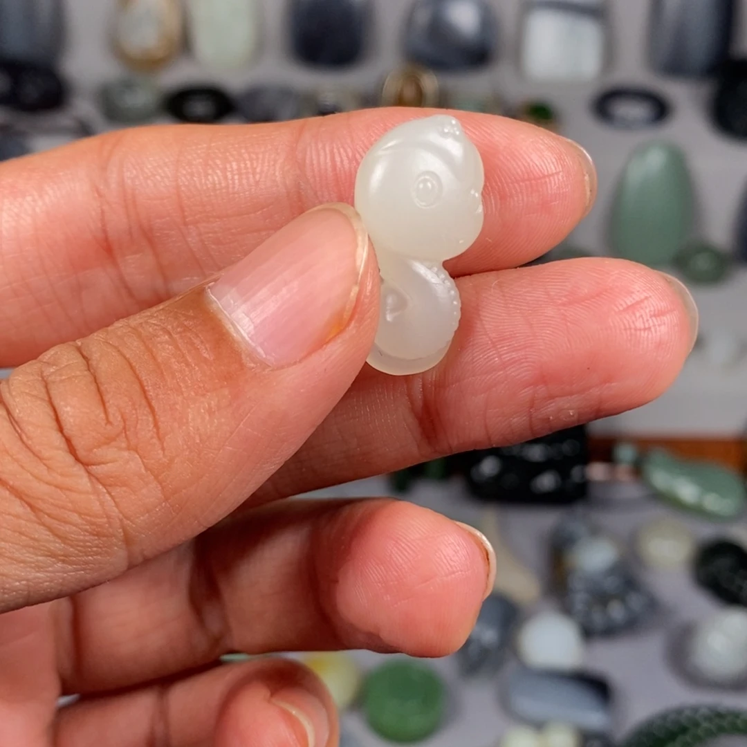 和田玉颈饰未镶嵌阴*?