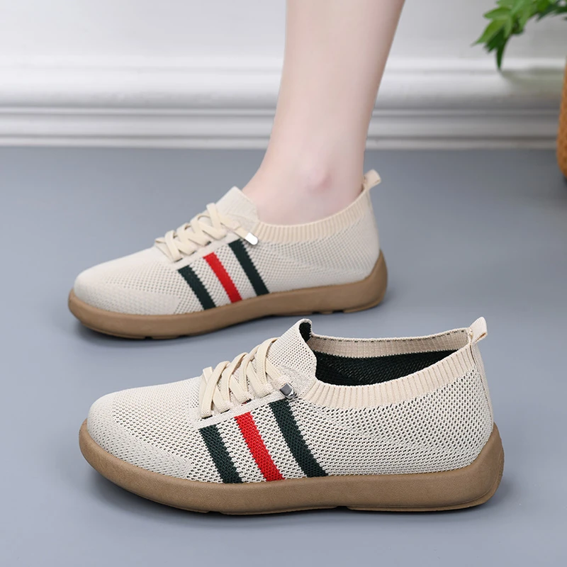 春秋老北京布鞋女新款飞织透气软底妈妈鞋百搭轻便一脚蹬懒人单鞋