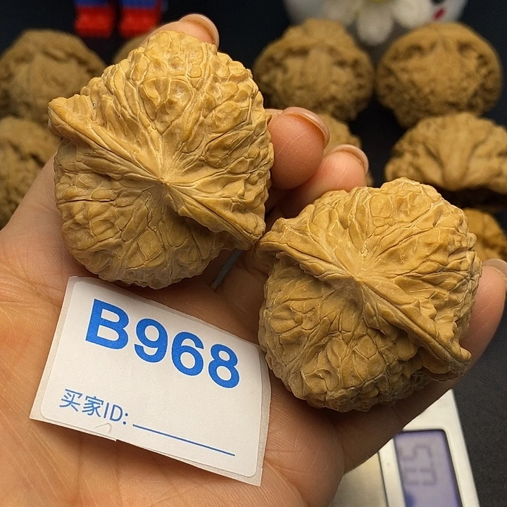 D***.文玩核桃把件南瓜4.7，克重63