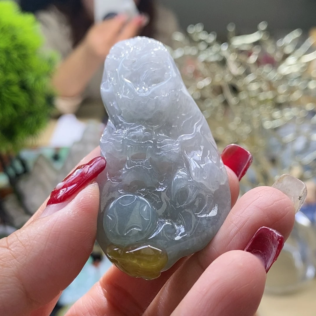 【闪购商品】翡翠颈饰未镶嵌龙牌