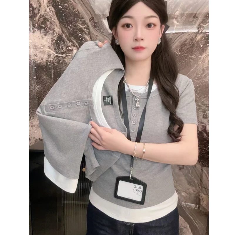 9077#洋气假两件设计感双层圆领纽扣短袖弹力修身内搭打底上衣女