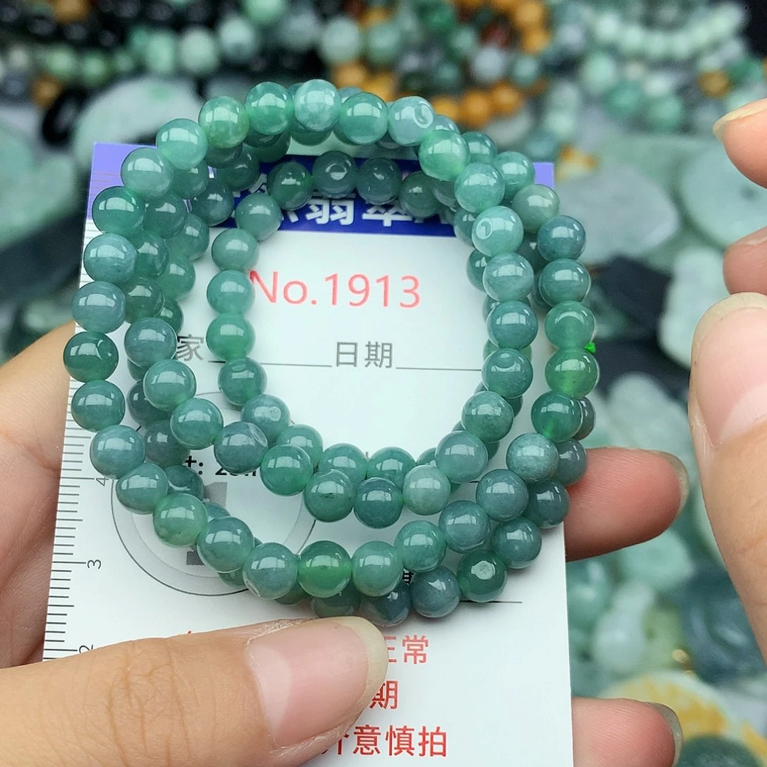 翡翠未镶嵌颈饰1913….