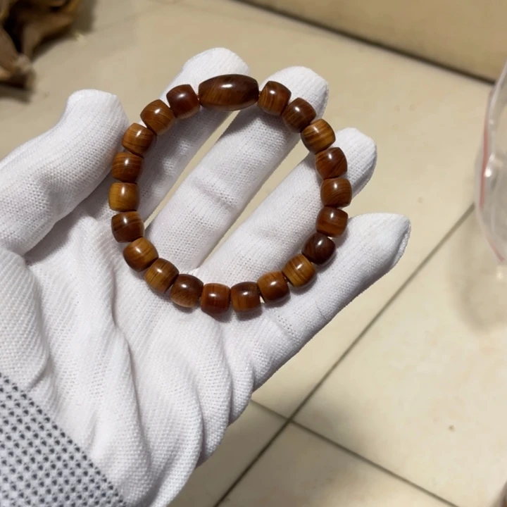 柏木代****当太行崖柏干黑油0809手串