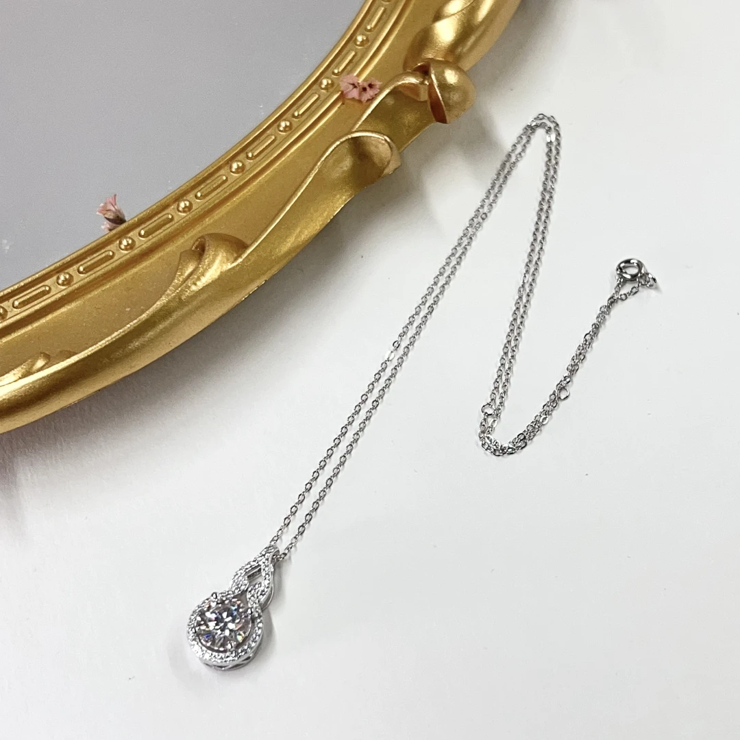 吊坠925银 【小宝珠宝】26 T36220-S925银莫桑石吊坠-多样性发其一