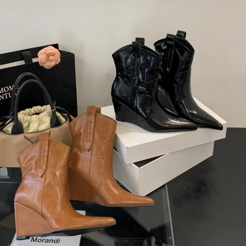 坡跟法式气质尖头西部牛仔短靴女靴子2025年秋季新款