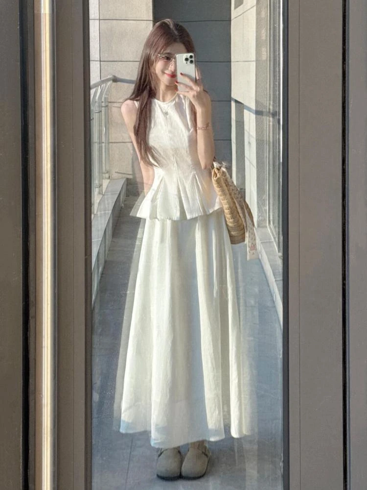 清纯系夏日出游穿搭一整套小个子减龄白色无袖背心半身裙时尚套装