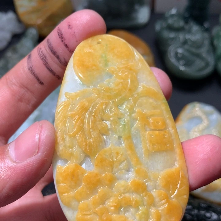 翡翠未镶嵌颈饰保真天然a货翡翠