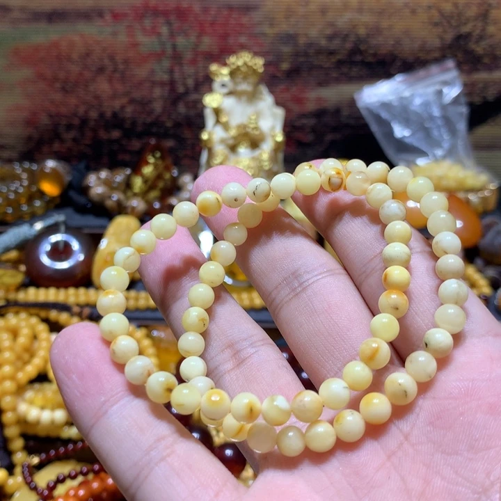 琥珀未镶嵌珠宝奇石多样性发其一