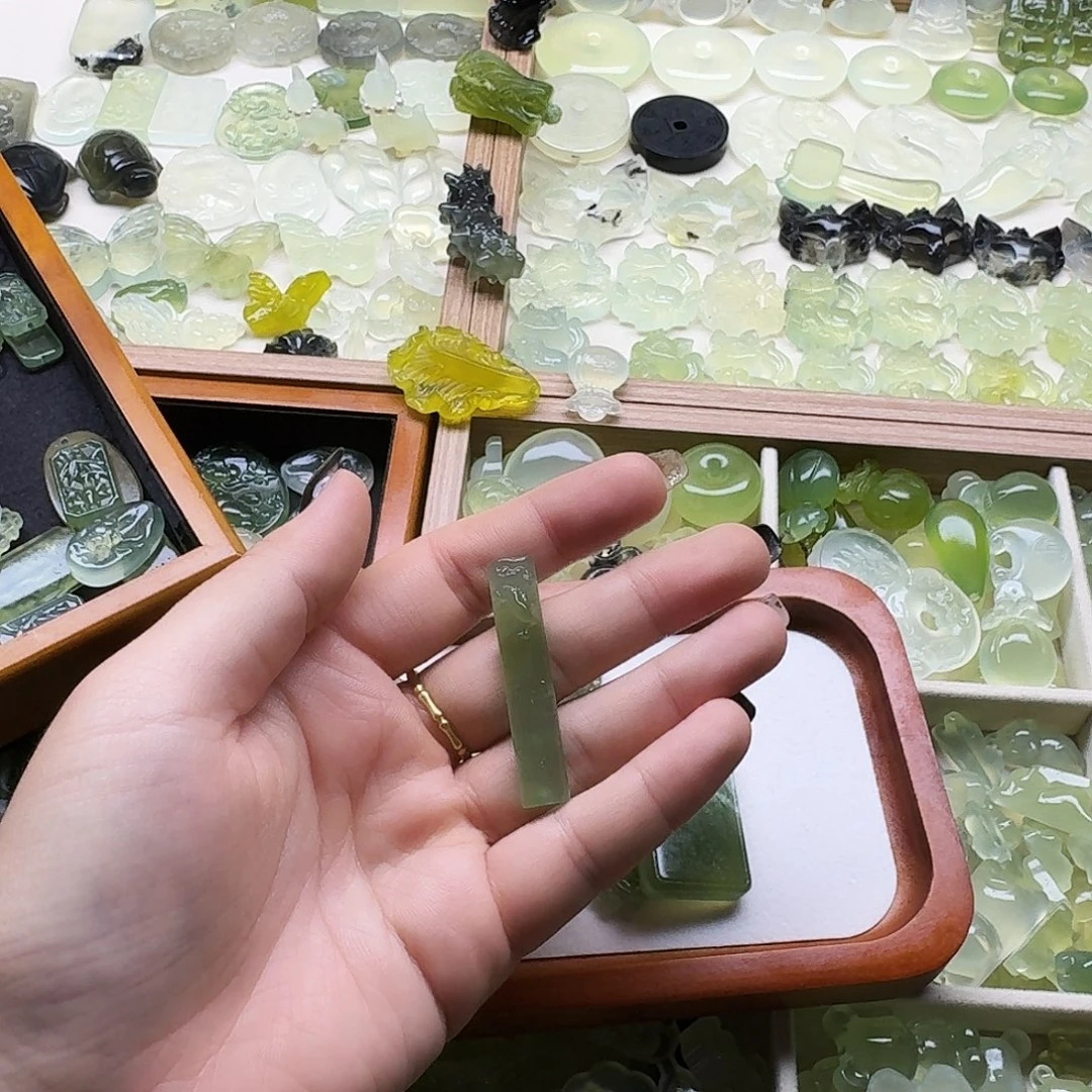 *****蛇纹石玉合金颈饰