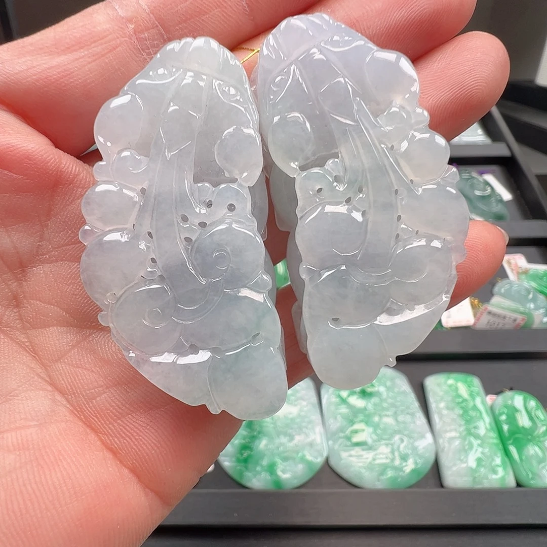 翡翠未镶嵌颈饰吊坠