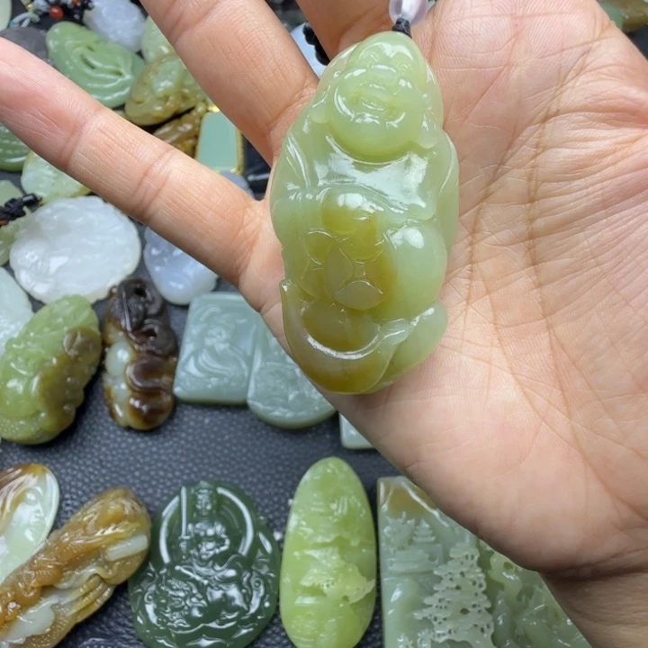 和田玉未镶嵌珠宝奇石