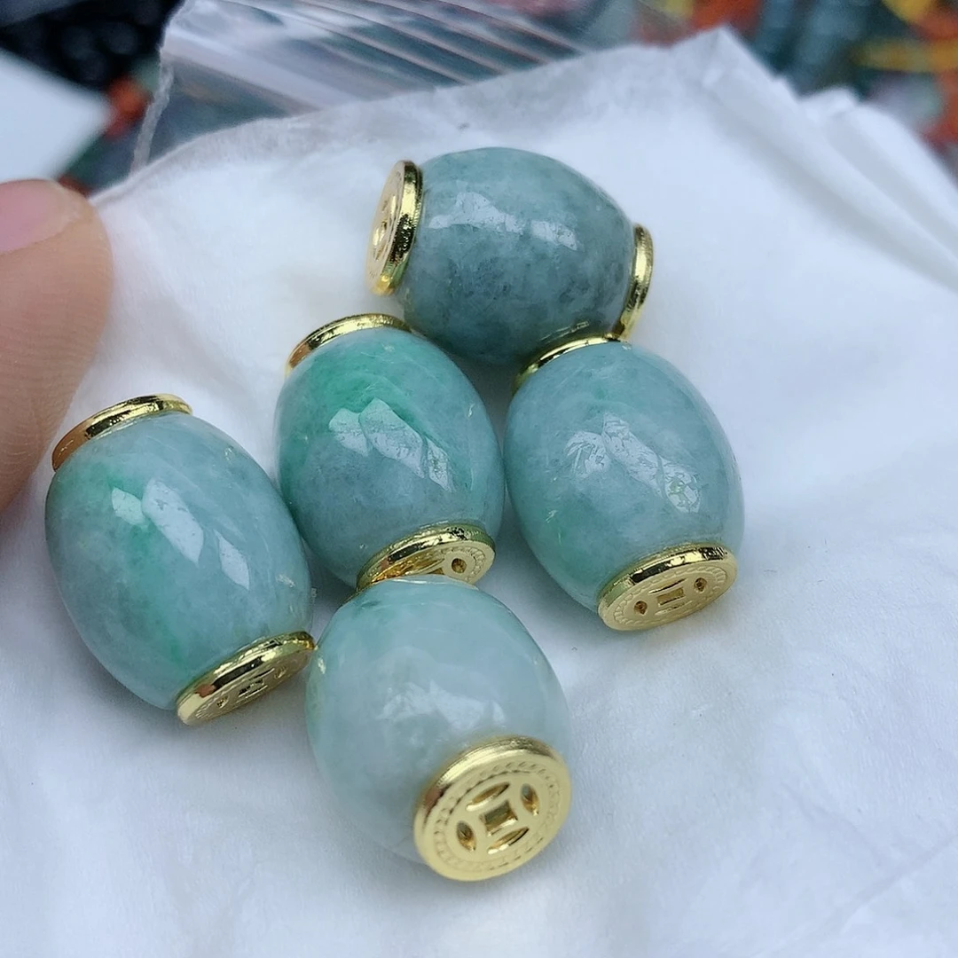 翡翠颈饰未镶嵌珠子
