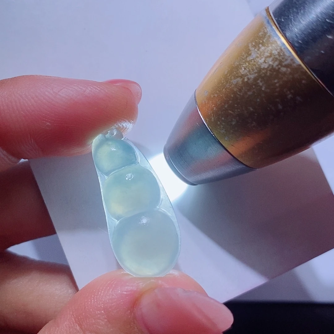 定制翡翠未镶嵌嘉***产翡翠