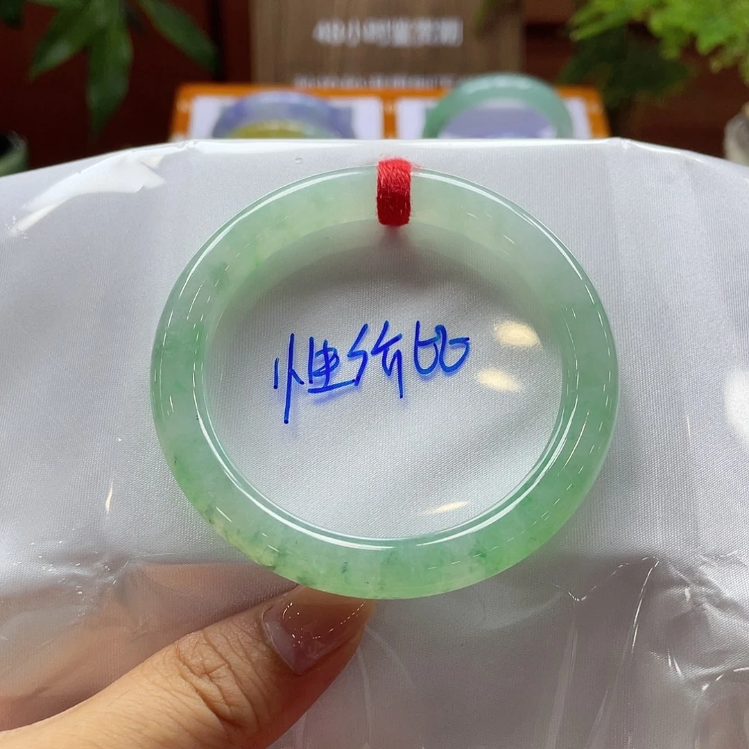 翡翠未镶嵌手镯17 号链接