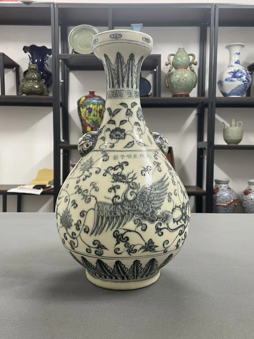 青花凤纹玉壶春瓶